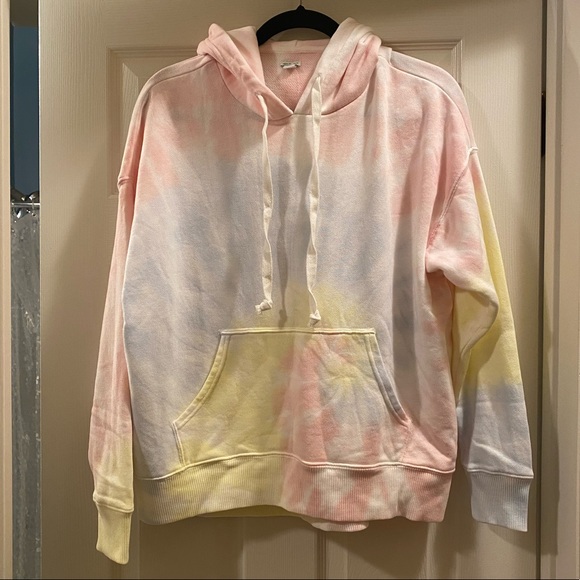 aerie Tops - Aerie tie-dye weekend jogger set. NWT